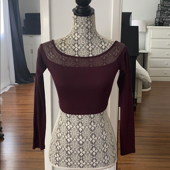 Forever 21 Tops - Forever 21 Maroon Long Sleeve Crop Top